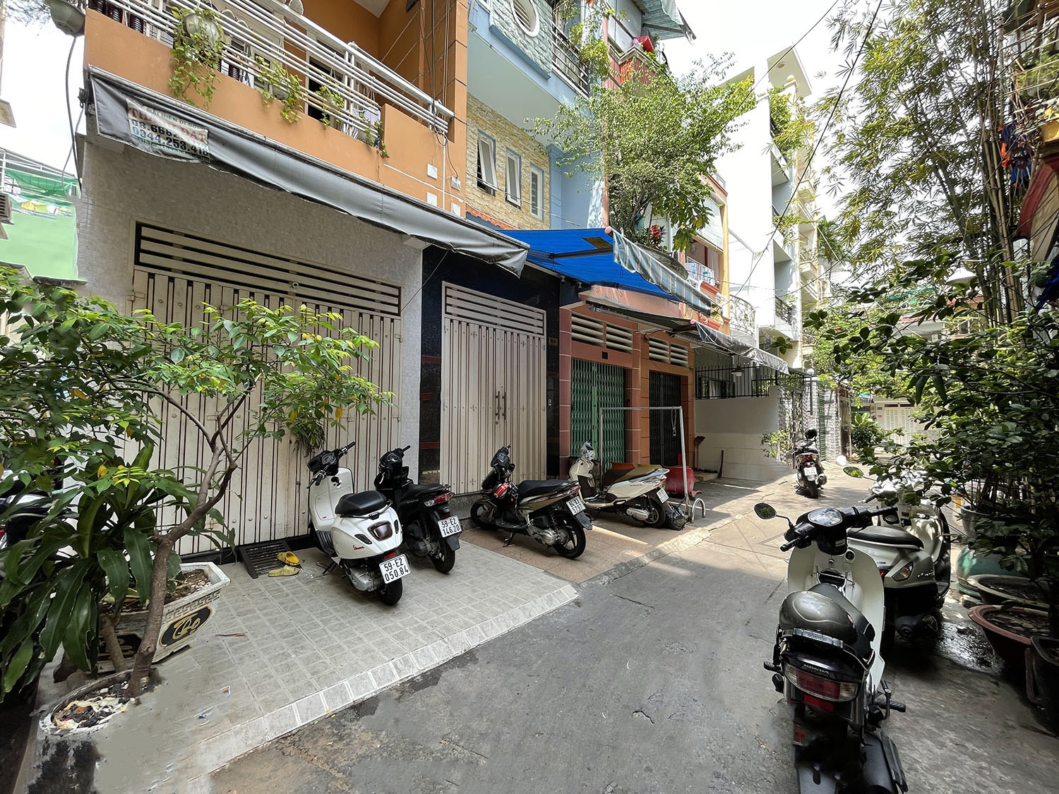 Bán nhà Đường Nguyễn Đình Chính, Quận Phú Nhuận tuyệt đẹp nhà phố 3 lầu, 4 phòng trong hẻm văn minh